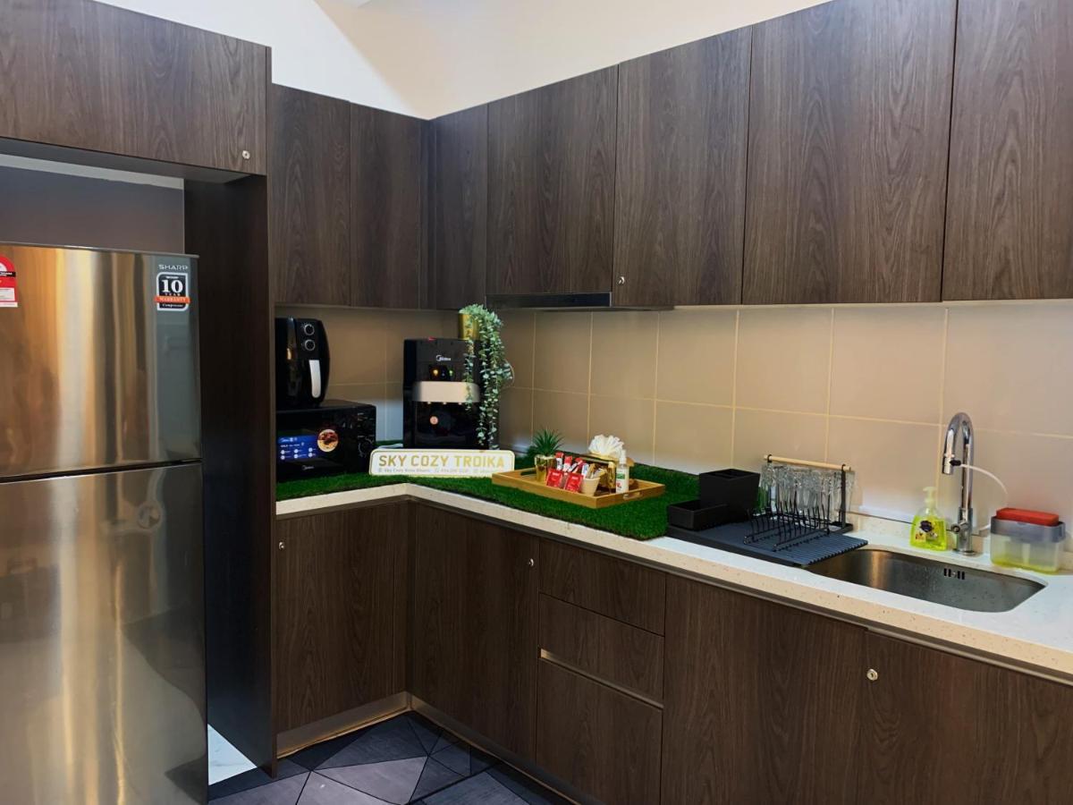 Sky Cozy Troika Residence, 1 Bedroom 4-6 Pax, 2 Bedrooms 6-8 Pax, Pool Vew, Sky & City View, Free Parking, Pool, Unlimited Wifi & Netflix Kota Bharu Dış mekan fotoğraf