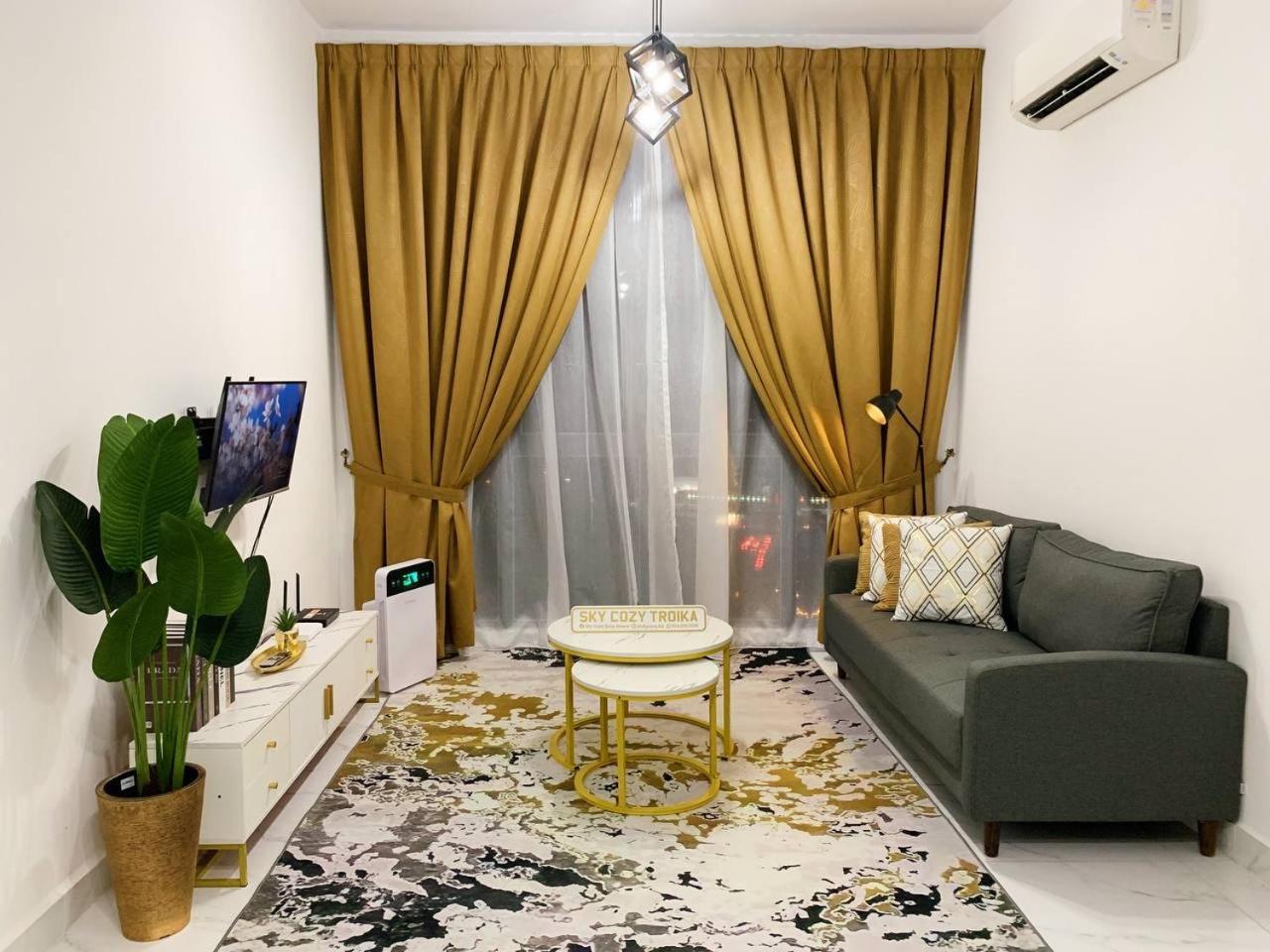 Sky Cozy Troika Residence, 1 Bedroom 4-6 Pax, 2 Bedrooms 6-8 Pax, Pool Vew, Sky & City View, Free Parking, Pool, Unlimited Wifi & Netflix Kota Bharu Dış mekan fotoğraf