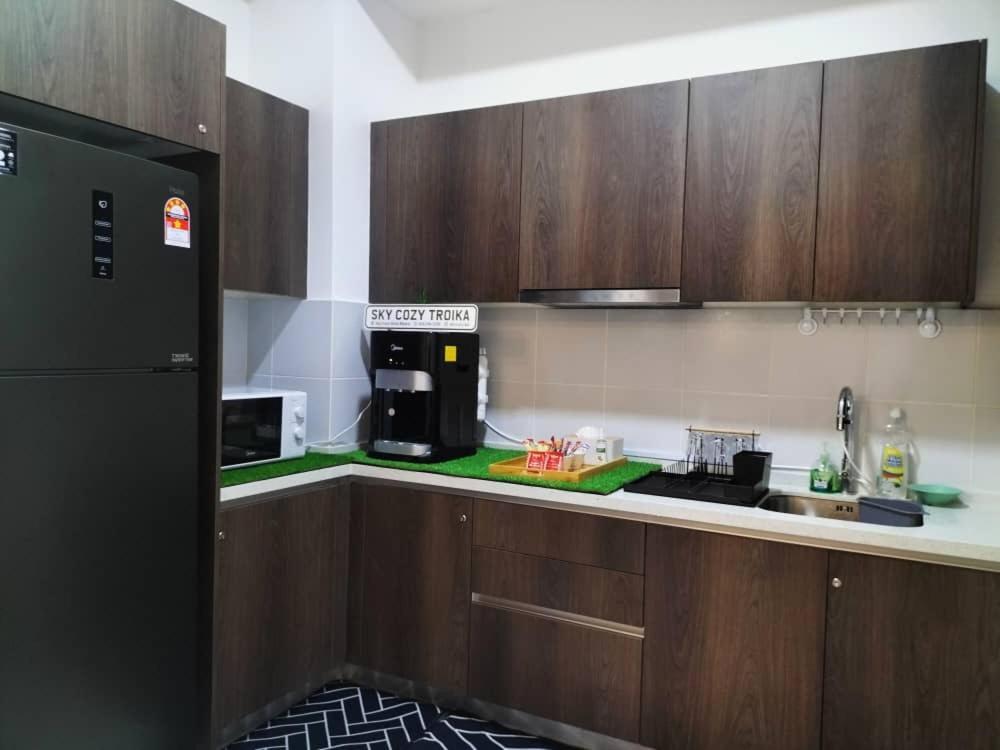 Sky Cozy Troika Residence, 1 Bedroom 4-6 Pax, 2 Bedrooms 6-8 Pax, Pool Vew, Sky & City View, Free Parking, Pool, Unlimited Wifi & Netflix Kota Bharu Dış mekan fotoğraf