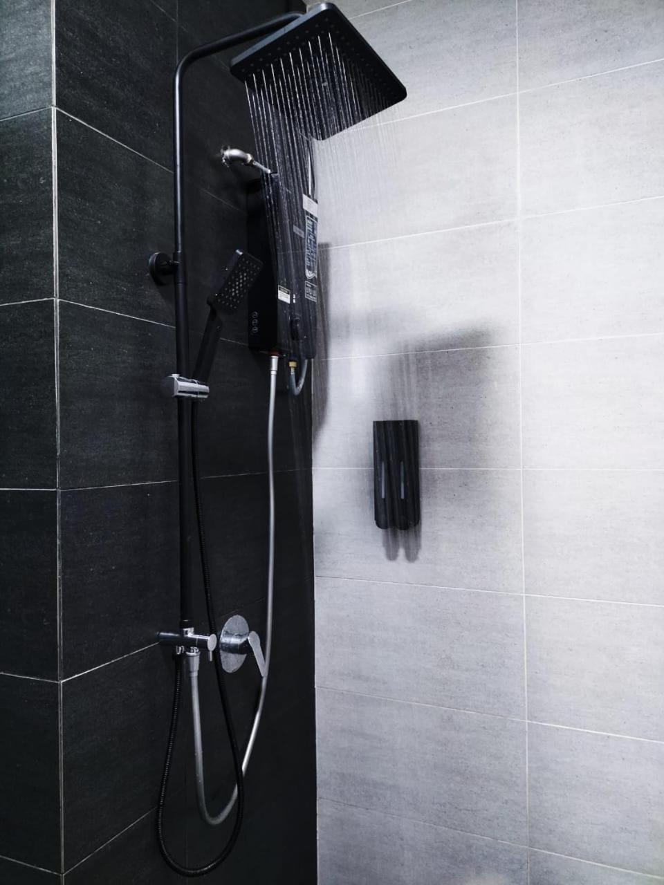 Sky Cozy Troika Residence, 1 Bedroom 4-6 Pax, 2 Bedrooms 6-8 Pax, Pool Vew, Sky & City View, Free Parking, Pool, Unlimited Wifi & Netflix Kota Bharu Dış mekan fotoğraf