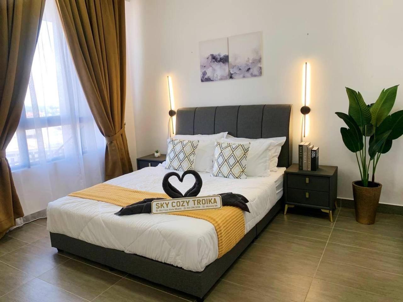 Sky Cozy Troika Residence, 1 Bedroom 4-6 Pax, 2 Bedrooms 6-8 Pax, Pool Vew, Sky & City View, Free Parking, Pool, Unlimited Wifi & Netflix Kota Bharu Dış mekan fotoğraf