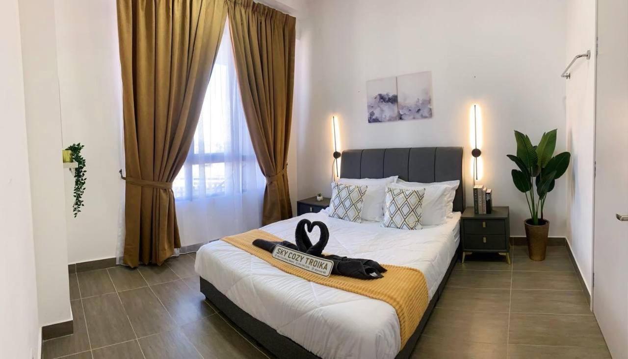 Sky Cozy Troika Residence, 1 Bedroom 4-6 Pax, 2 Bedrooms 6-8 Pax, Pool Vew, Sky & City View, Free Parking, Pool, Unlimited Wifi & Netflix Kota Bharu Dış mekan fotoğraf